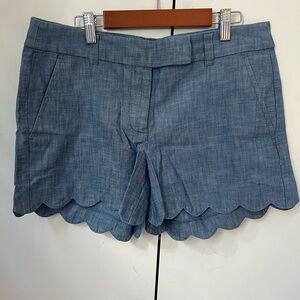 Cute shirts with rounded pattern on seams